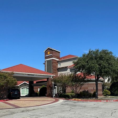 La Quinta By Wyndham Dallas Arlington South מראה חיצוני תמונה