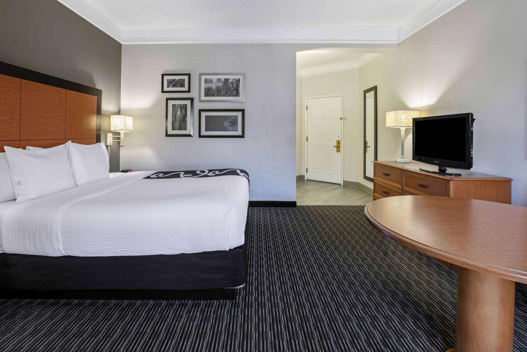 La Quinta By Wyndham Dallas Arlington South מראה חיצוני תמונה