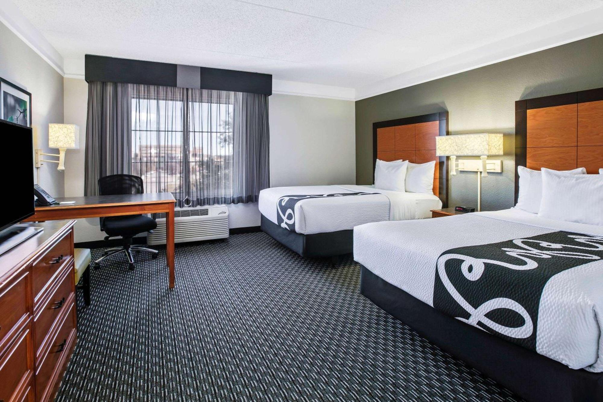 La Quinta By Wyndham Dallas Arlington South מראה חיצוני תמונה