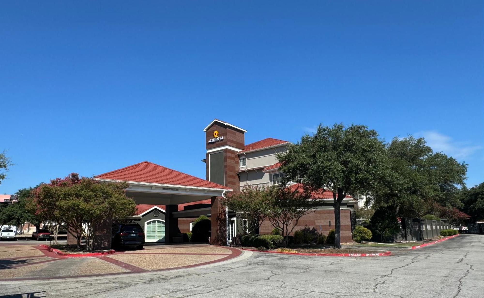 La Quinta By Wyndham Dallas Arlington South מראה חיצוני תמונה