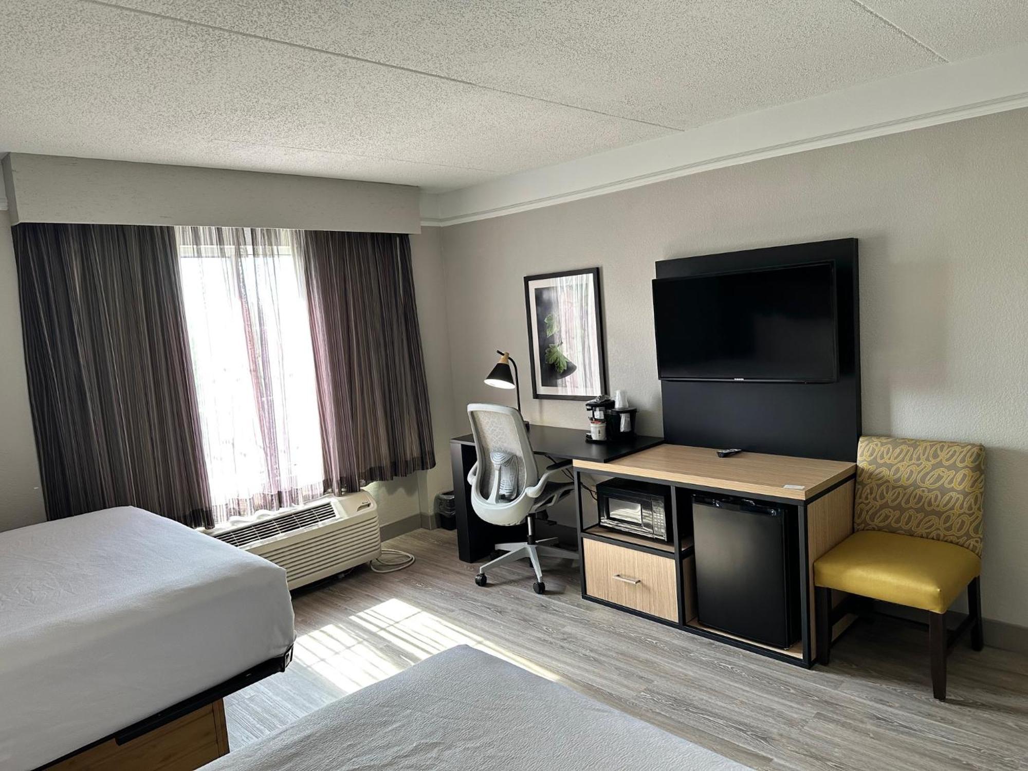 La Quinta By Wyndham Dallas Arlington South מראה חיצוני תמונה