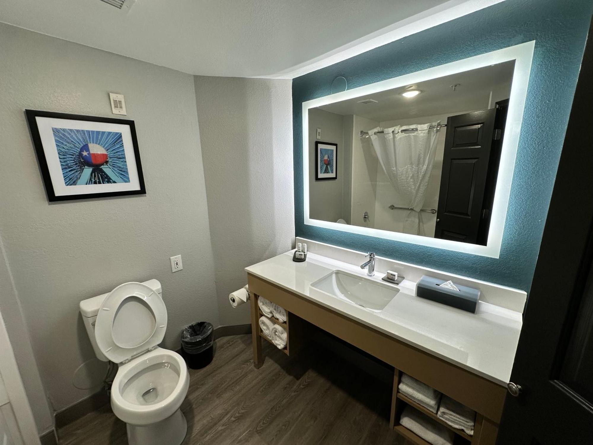 La Quinta By Wyndham Dallas Arlington South מראה חיצוני תמונה