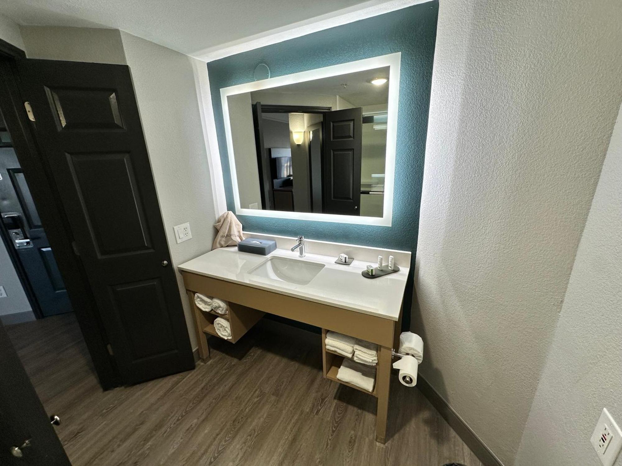 La Quinta By Wyndham Dallas Arlington South מראה חיצוני תמונה